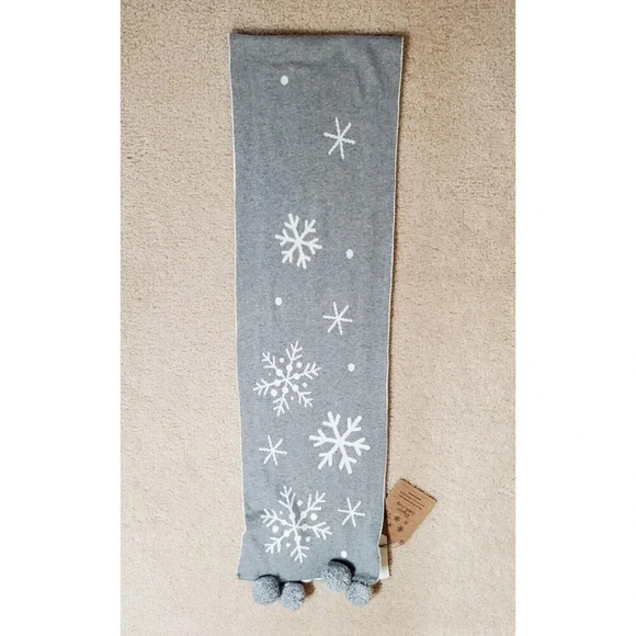 Winter Knit Scarf Gray White Snowflake Pattern Pom Pom Ends Cotton Reversible - Picture 10 of 14